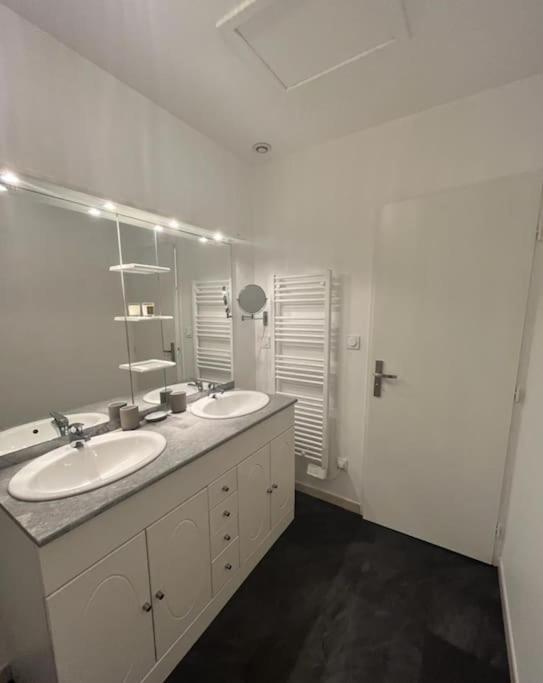 Vigne Et Mer-Spacieux Appartement Haussmannien-2Chambres-Wifi Безьє Екстер'єр фото